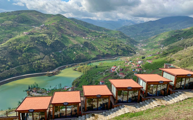 Курортный отель Sera Lake Resort