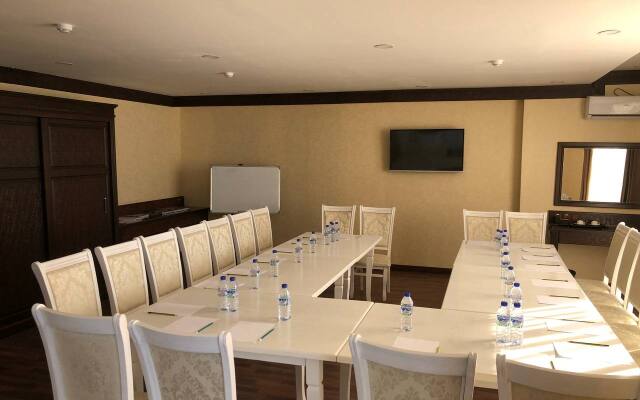 Orient Star Varahsha Hotel