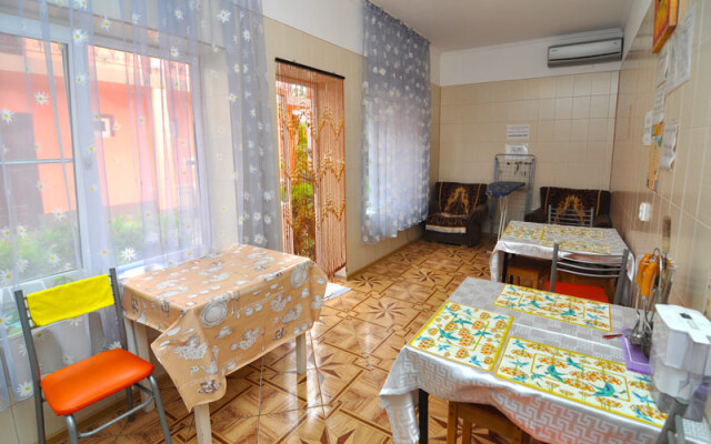 Elis Guest House