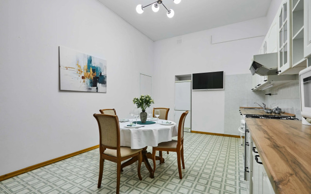 Flatstay S Erkerom I Vysokimi Potolkami Apartments