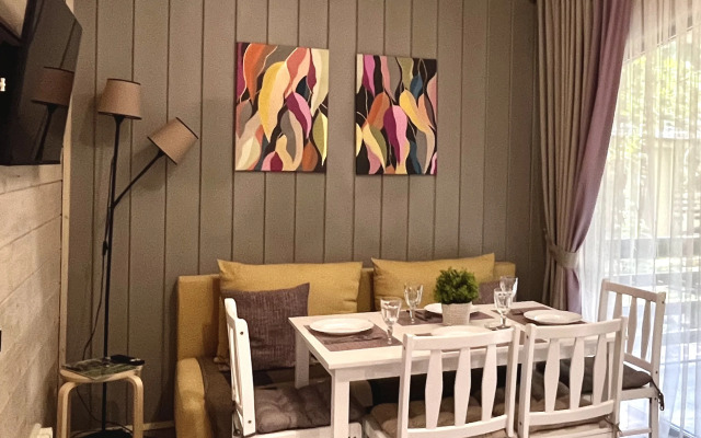 Домик на опушке на берегу Озера Волго на Селигере - коттеджи Сосновый бор