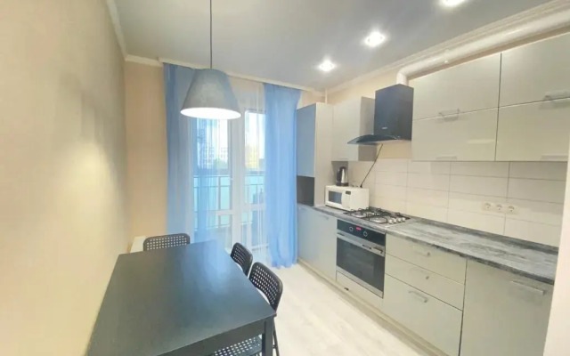 Na Azata Abbasova Flat