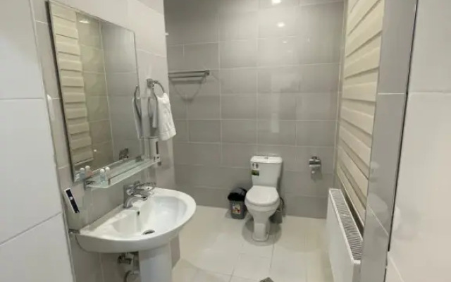 Chinor Hotel