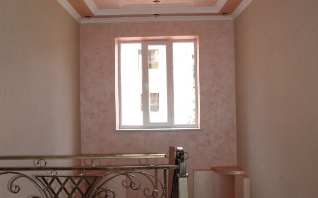 Evmari Hotel