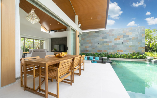 Luxury villa Bangtao with a Tropical Garden Villa