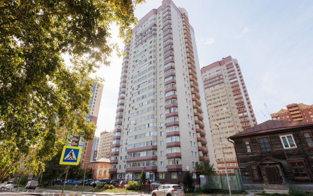 Freedom Romanova Apartments