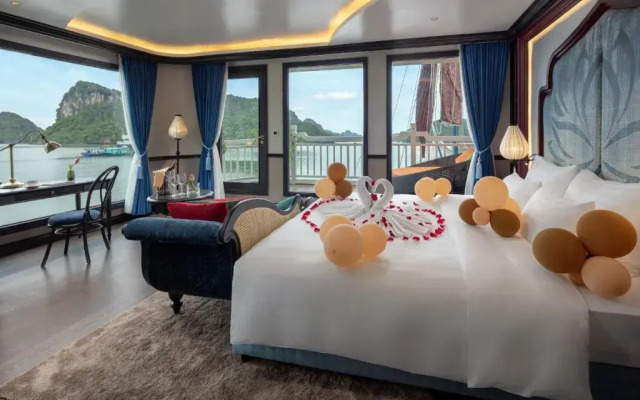 Verdure Lotus Luxury Cruise Hotel