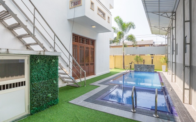 Yoho Villa Safari Colombo Hotel