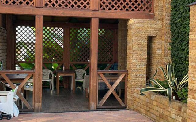 Liana Guest house