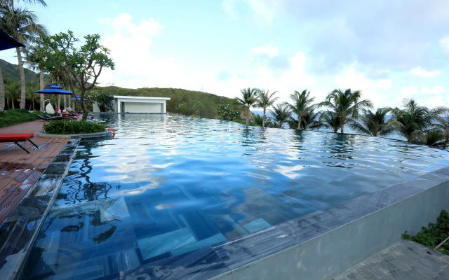Отель Orson Hotel & Resort Con Dao