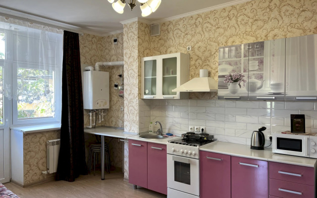 075 Dvukhkomnatnaya V Tsentre Flat