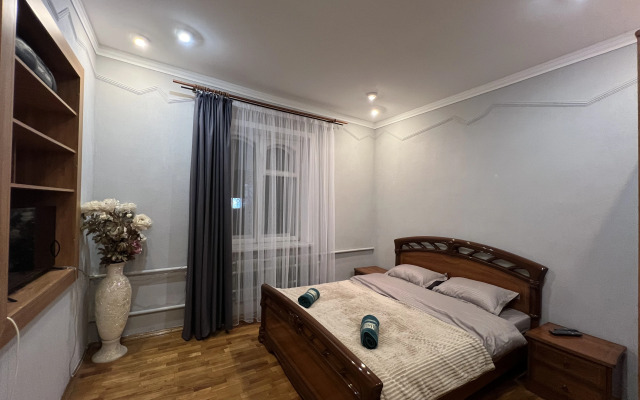 Bolshoy Dvukhetazhny s Mangalnoy Zonoy Private House