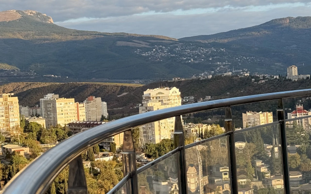 Апартаменты с видом на горы и море