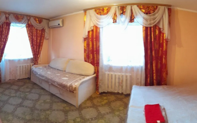 Na Amurskom Bulvare 44 Flat