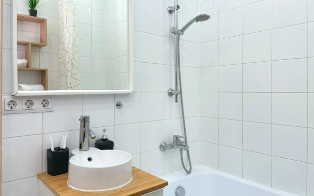 Prostornye u metro Tsska Apartments