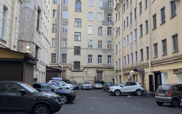 Апартаменты iRon Cat у Сенной Площади