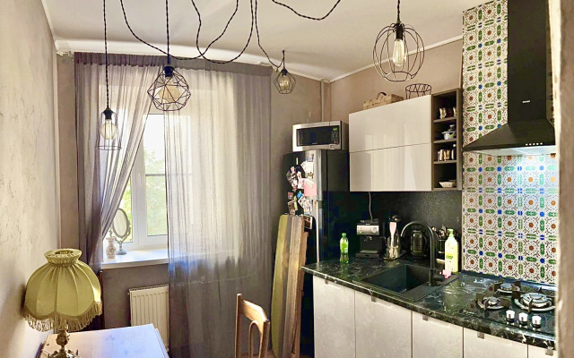 Квартира Творчесская квартира на Жуковского 6