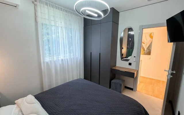 S Basseynom I Baney Pod Otkrytym Nebom Private house