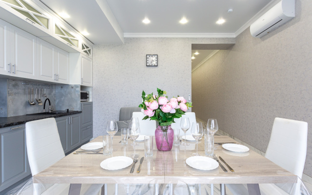 Апартаменты Red Apartments Светлана Парк Ассоль