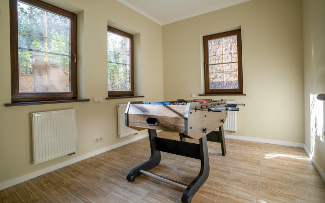 Вилла Загородный дом у озера в Подмосковье