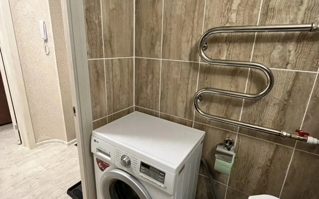 Odnushka vozle Akvaparka 20 vek Flat