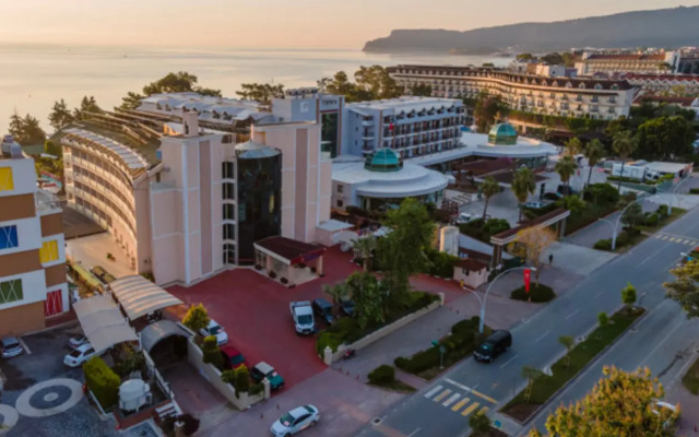 Lims Bona Dea Beach Hotel – All Inclusive
