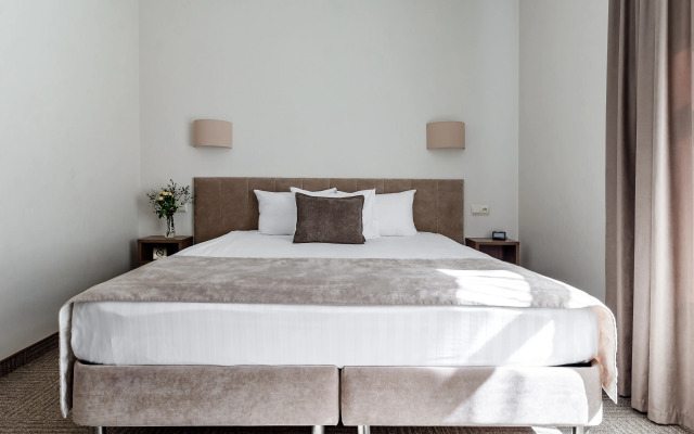 Staryij Dvorik Na Orlovskoj Hotel