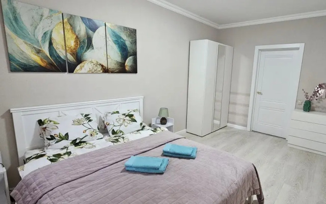 Квартира Двухкомнатная с дизайнерским ремонтом