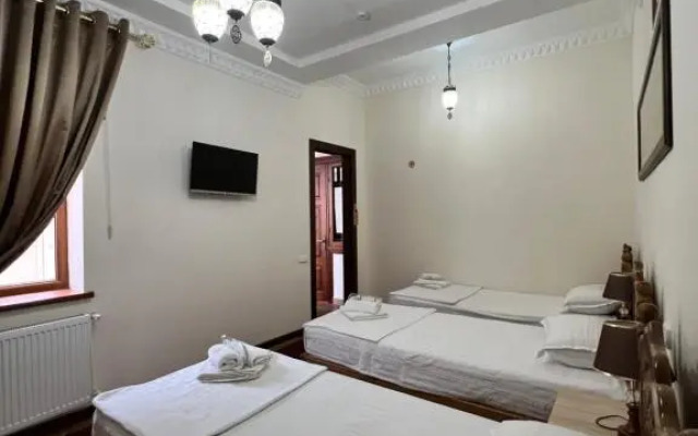Poyi Kalon Terrace Guest house