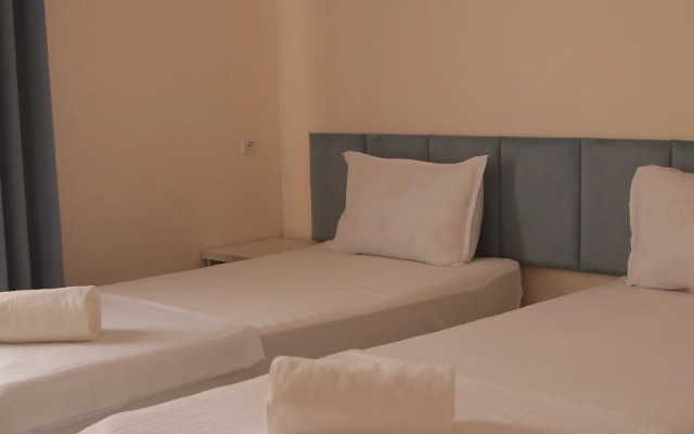 Ideal Best Tour Hotel