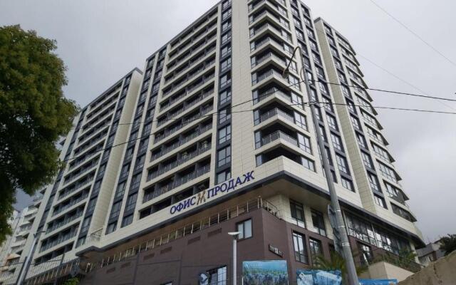 V tsentre Sochi dlya 3 gostey ZHK Sokol S Vidom Na More Apartment