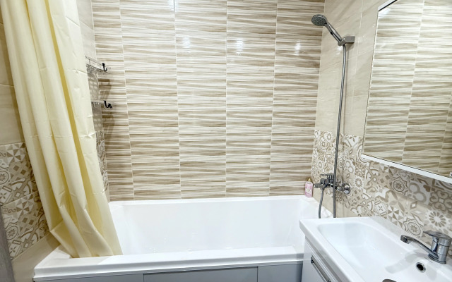 Murena, V Spalnom Rayone Flat