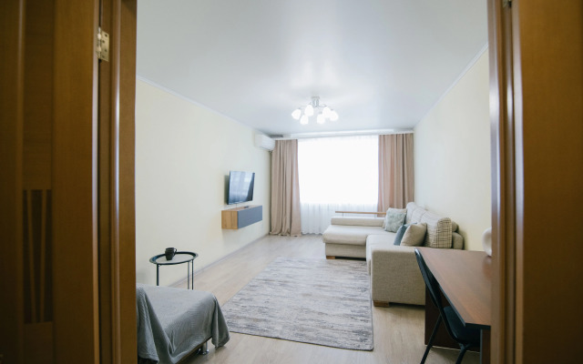 Апартаменты Большая двухкомнатная квартира напротив ДВГУПС