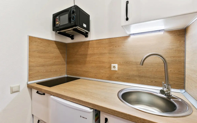 2 Revolyutsionnyij prospekt 25/12 Flat