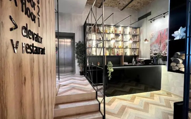 Hotel Capital