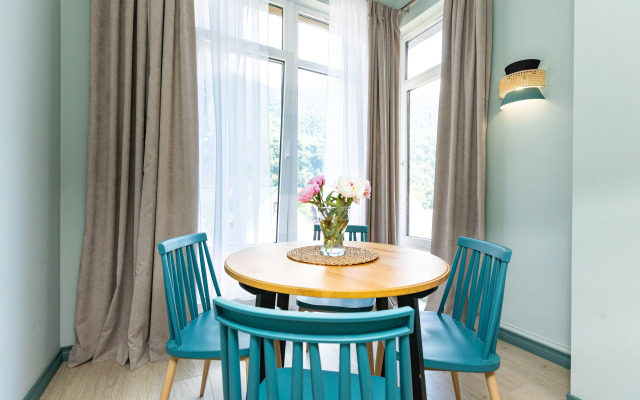 Квартира дизайнерская в центре Красной Поляны