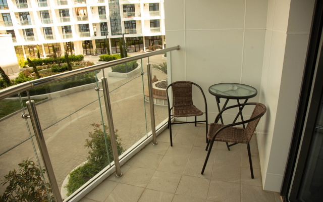 Квартира Студия с Дизайнерским Ремонтом на Черноморском Побережье