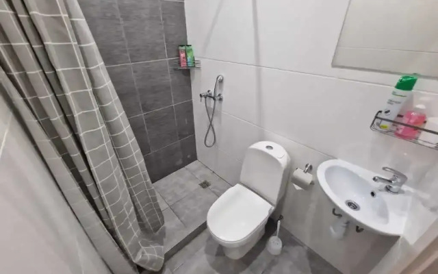 01 Profsoyuznaya Apartment