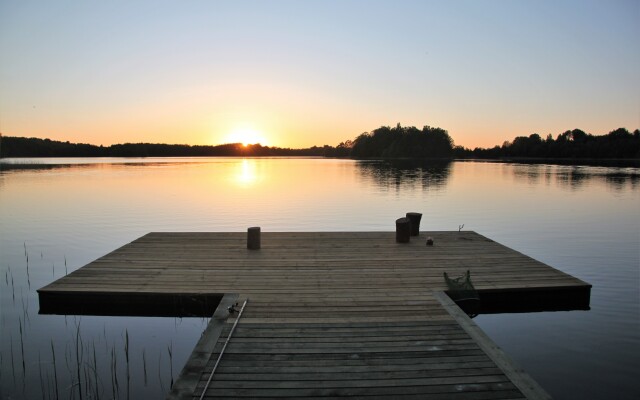 Бунгало Изба Пасечника трехместная. Хутор Медовый.