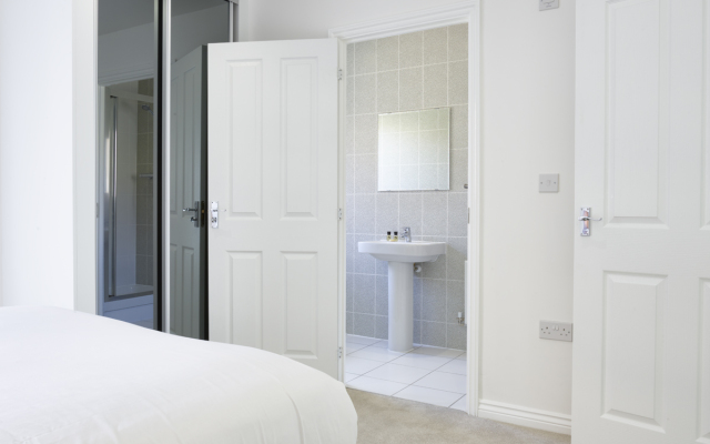 Campbell Park Serviced Properties - Shortstay MK Apartments