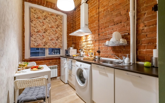 Апартаменты СуткиЛайв с камином в центре у метро Садовая