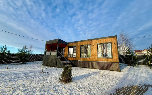 Частный дом Благодать у пруда Семейный