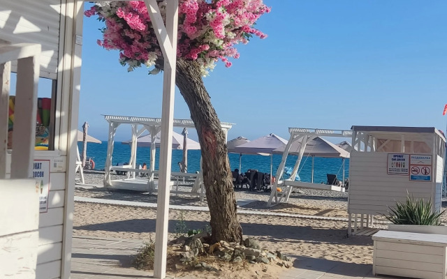 Апартаменты Золотые пески Евпатория