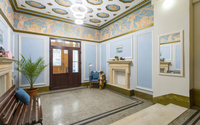 Aleksandr Hotel