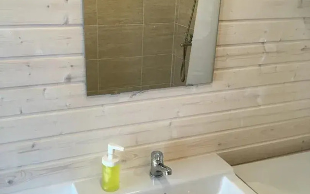 Частный дом в 1-м Академическом переулке 9