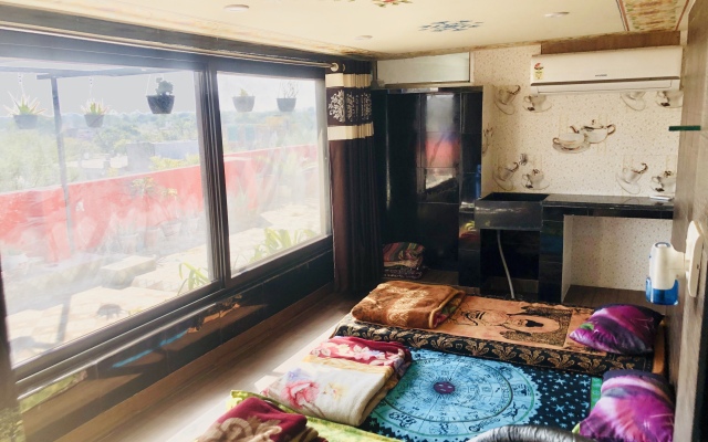 Bhoora House Hostel