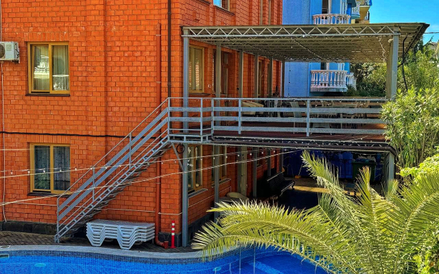 Lira Hotel