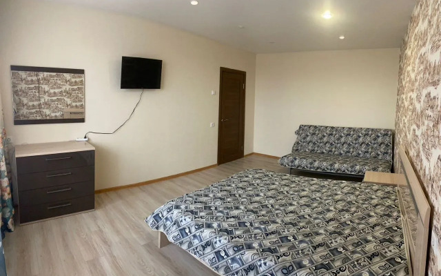 Na Ulitse Generala Lavrova 16 Flat