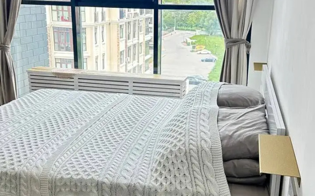 Belo-zolotaya Studiya Flat