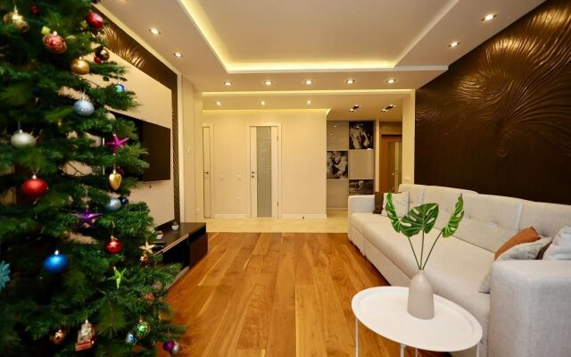 Na Volzhskoy Naberezhnoy 23 Flat